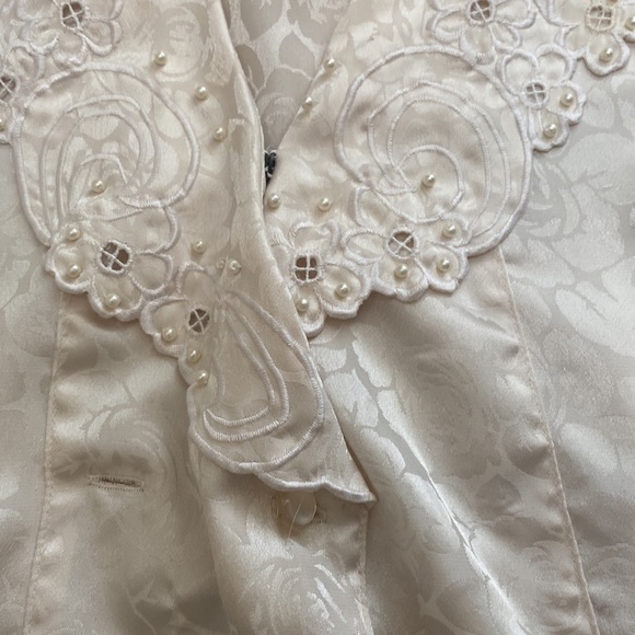 Vintage Notations Womens Cream Embossed Blouse - Picture 6 of 9